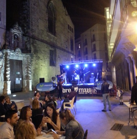 Demented perform to a small but dedicated crowd in Plaza de Nuestra Señora de la Cinta
