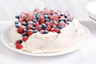 berry-pavlova-22585_l